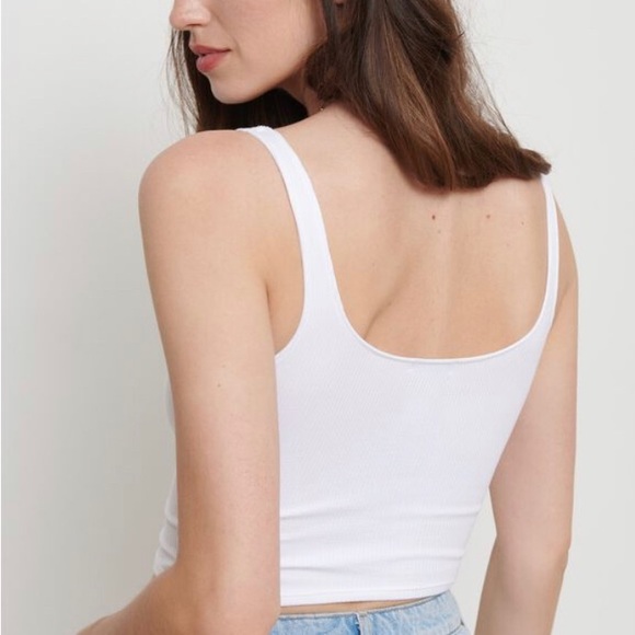 [SOLD] Dynamite Ribbed Tank Top in White (XS) - Picture 2 of 4